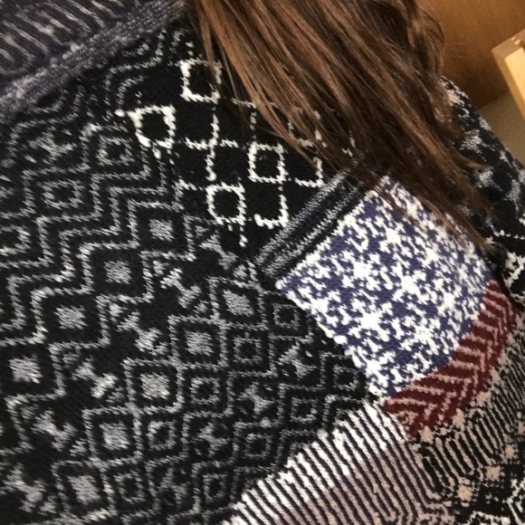 sweater - Picture 2 of 2